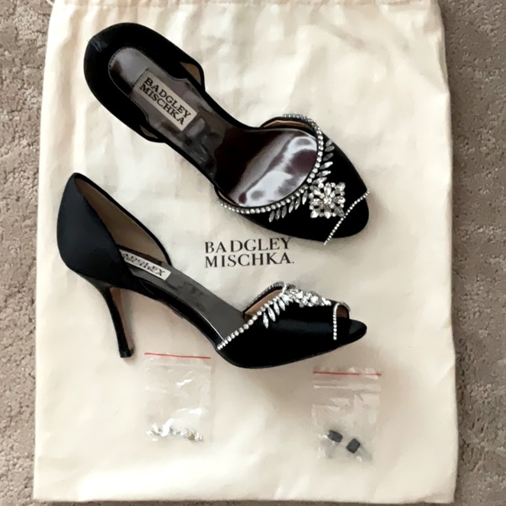 Absolutely stunning heels with intricate details.